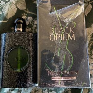 Yves Saint Laurent Black Opium Illicit Green in the box